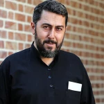 حرمتش واجب است در دو جهان