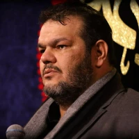 پشت بر پشت دو سردار حرم می‌آیند