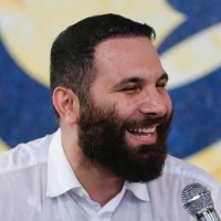 یا حسن بن علی ایها العسکری