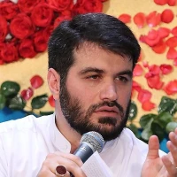 تصویر میثم مطیعی - یادم آمد شب بی چترو کلاهی که بارانی مرطوب خیابان زدم و