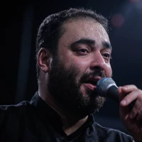 پلکهای کبود خود وا کرد
