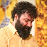 آفتاب از افق مِیمَنه دل کَند آمد