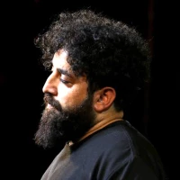 تصویر سید حجت بحرالعلومی - گیسویم شانه به دست باد شد