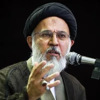 تصویر آیت الله سید محمدمهدی میرباقری - تئوری جنگ‌، تسلیم یامقاومت