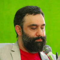 تصویر جواد مقدم - دنیا بی تو خرابه، دریا بی تو سرابه