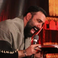شب شبه اشک آسمون روی زمینه