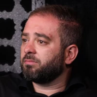 تصویر حسین فروغی - صنما ماه بنیهاشم تا همیشه پرچمت بالاست