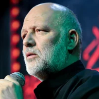 سلام آقا ای بانی روضه‌ی ما برا حسین