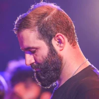بین گودال رفته از حال