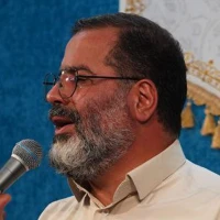 باطنش هر لحظه در روی محمد ظاهر است