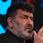 از پرچم روضه‌ی محرم پیداست