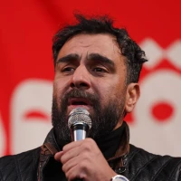فَقَطَّعُوهُ بِسیوف ارباً اربا