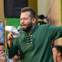 تصویر امیر برومند - شب تولد عشق منه و دست بزنید هل هله بارونه
