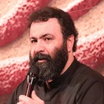 به هر معرکه قدم می‌زنیم
