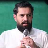 علی اکبر طلا و زر و شه و شهزاده